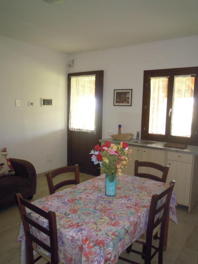 Agriturismo Piccolo Albero Лорето-Апрутино Номер фото